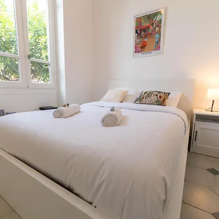Magnifique Rez De Jardin Port Nizza