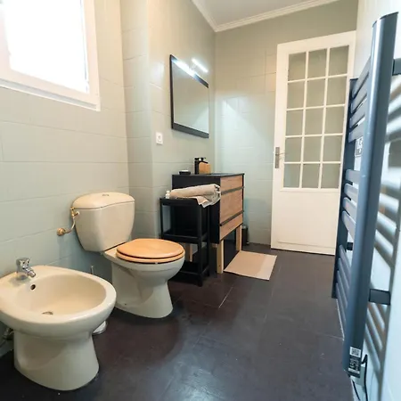 Magnifique Rez De Jardin Port