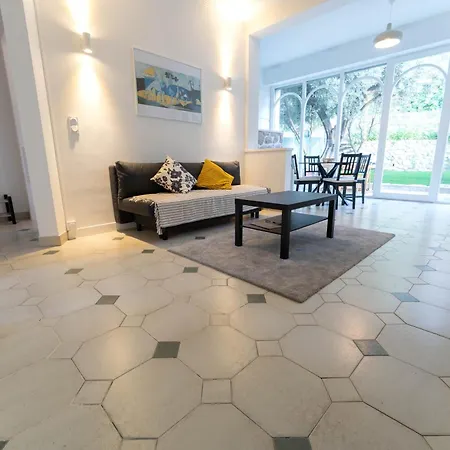Apartman Magnifique Rez De Jardin Port *